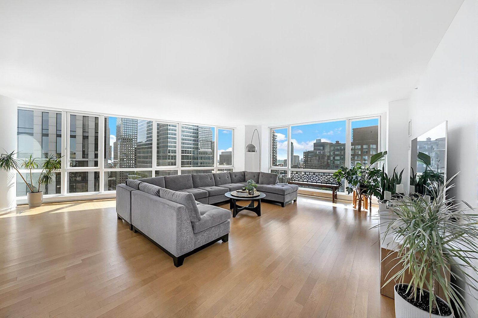 200 Chambers Street #21A, Tribeca, New York